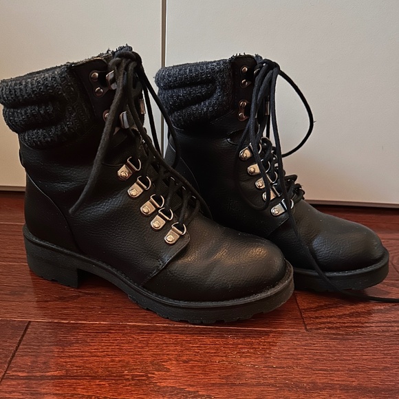 Mia Shoes Shoes - Mia 6.5 Black boots Lindsey